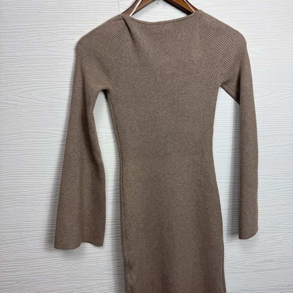 Aaron & Amber Ribbed Knit Tan Long Sleeve Sweater Dress MIDI Dress Small - Picture 9 of 12